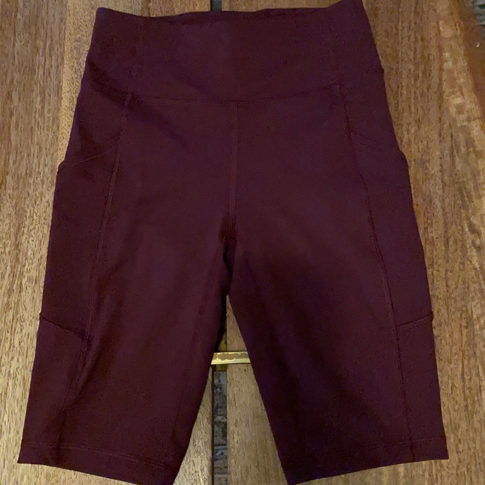 Lululemon biker short size 4 burgundy
